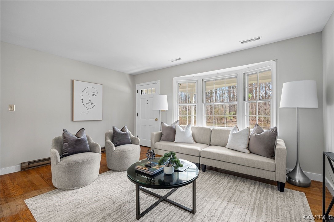 562 & 566 Ville Ponteaux Ln