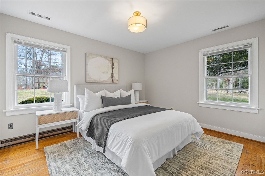 562 & 566 Ville Ponteaux Ln