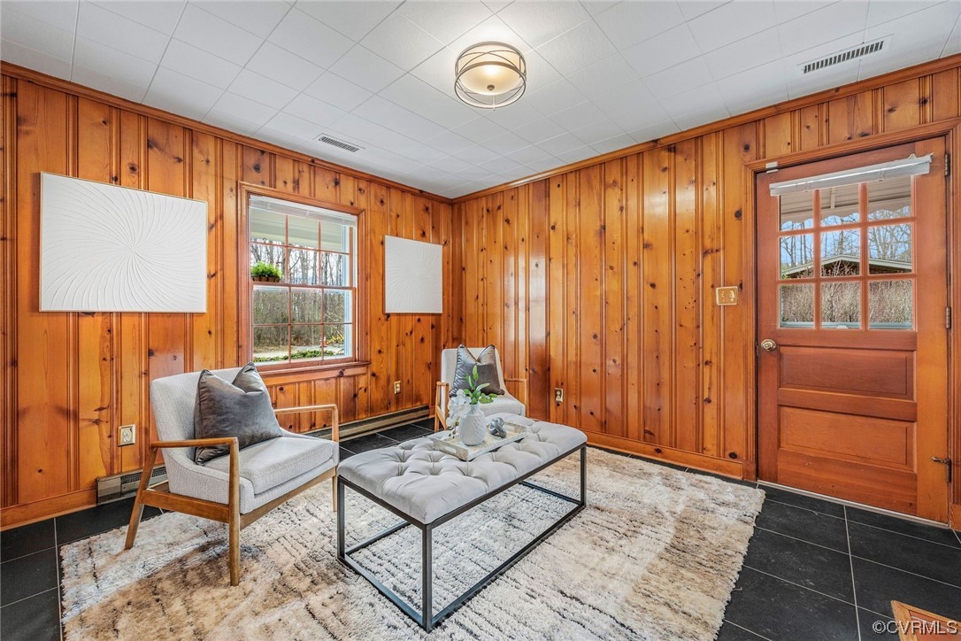 562 & 566 Ville Ponteaux Ln