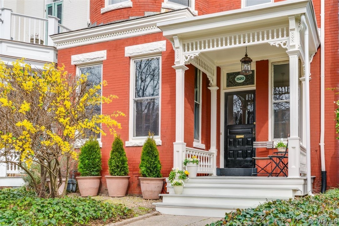 1520 Grove Avenue