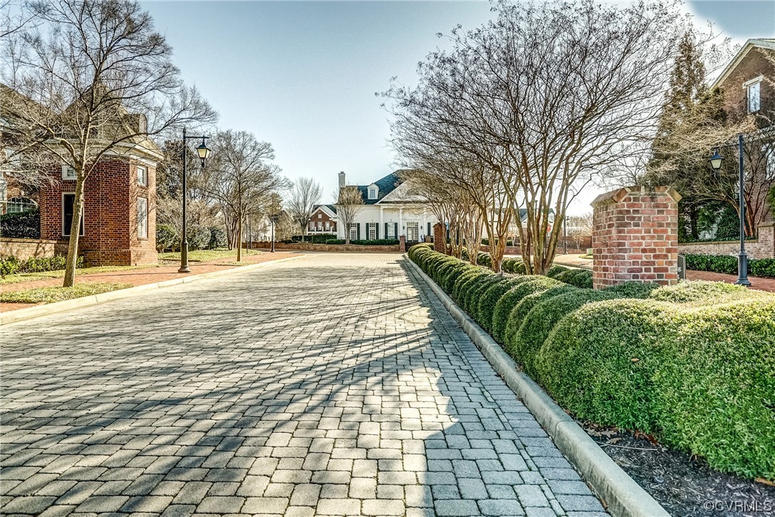 1205 Hyde Ln