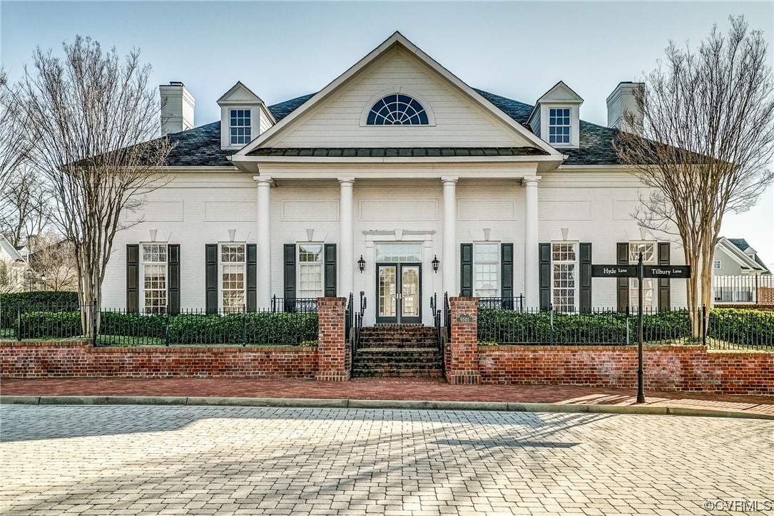 1205 Hyde Ln