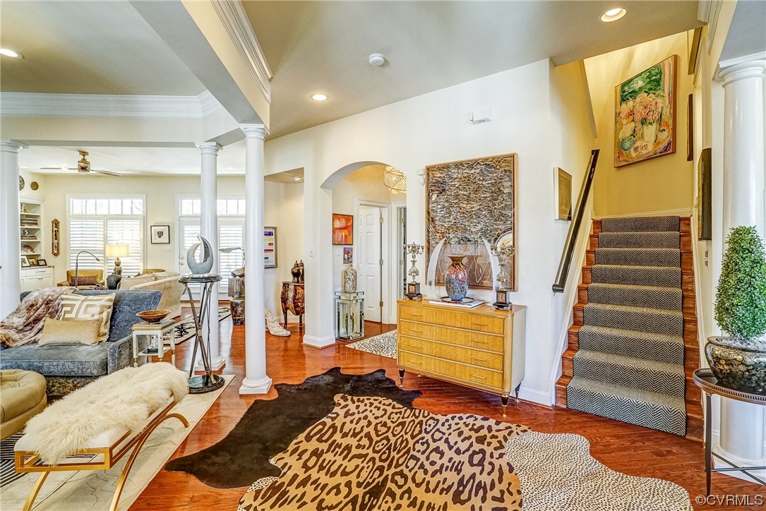 1205 Hyde Ln