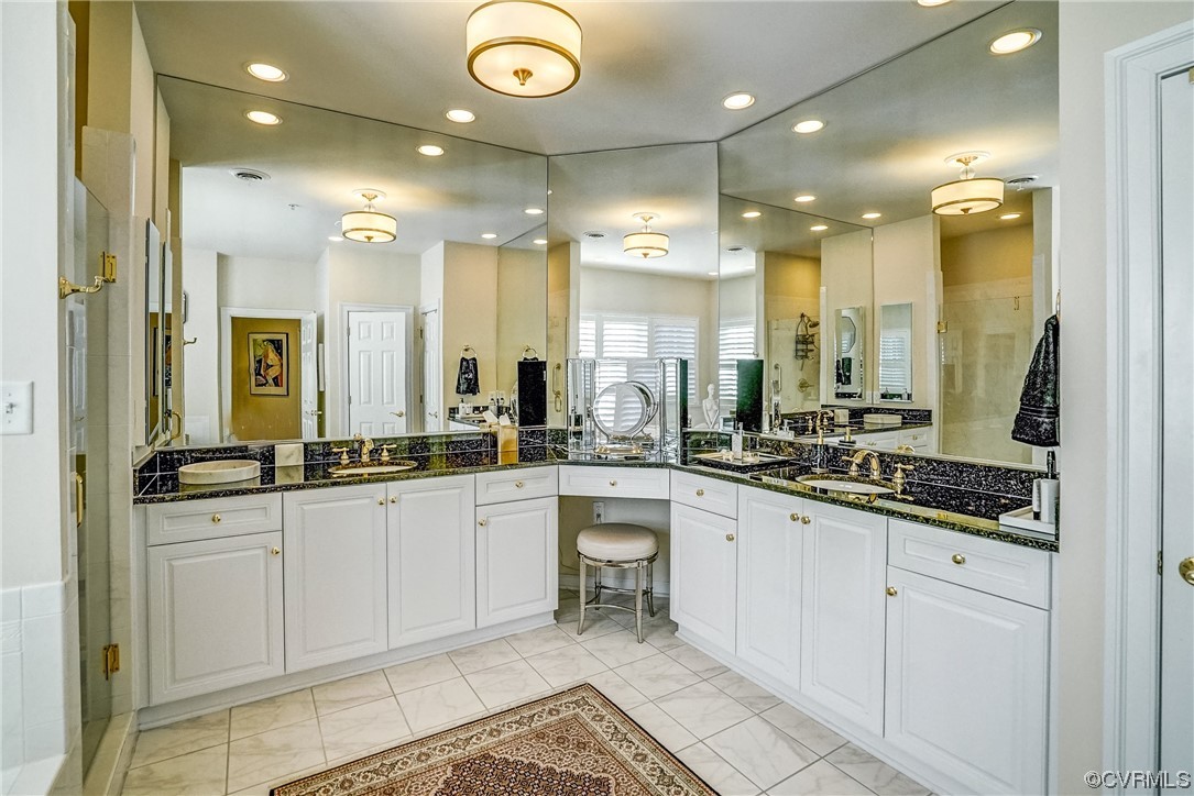1205 Hyde Ln