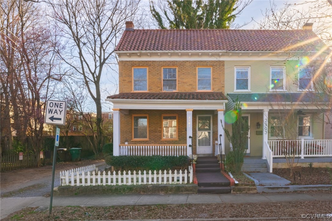 2901 Grayland Ave