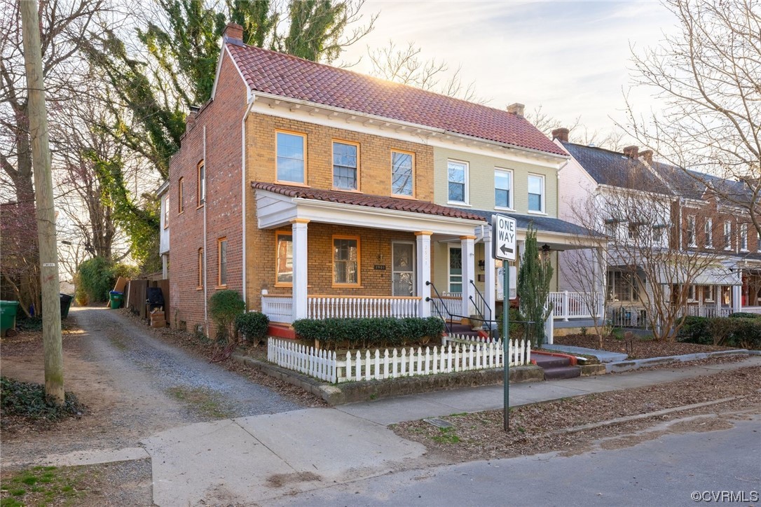 2901 Grayland Ave