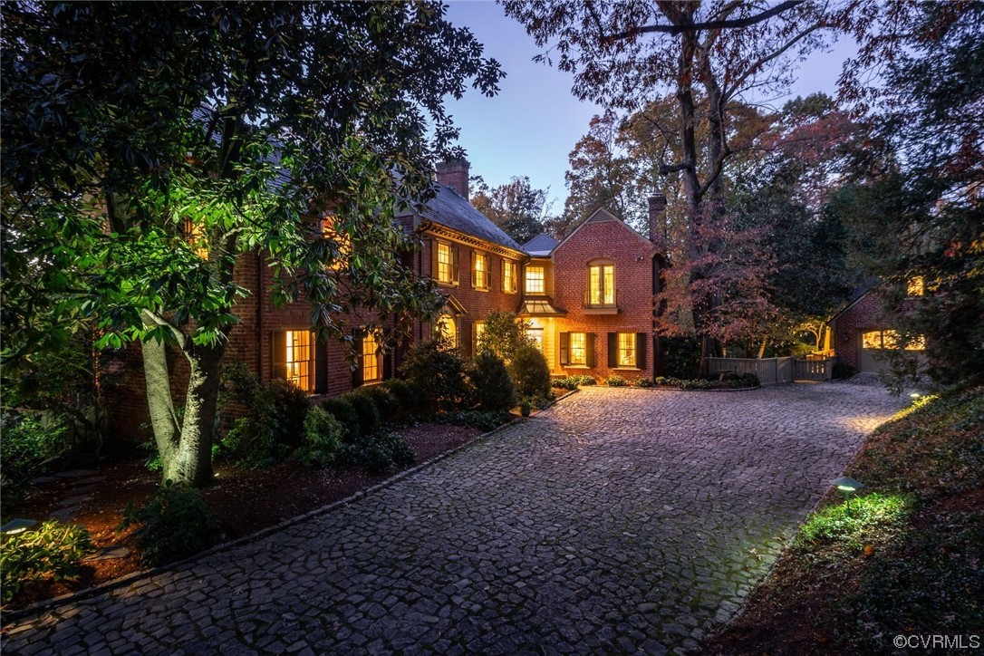314 Summit Ln