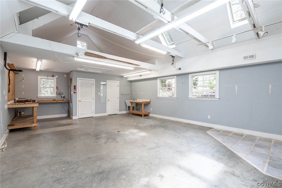 314 Summit Ln