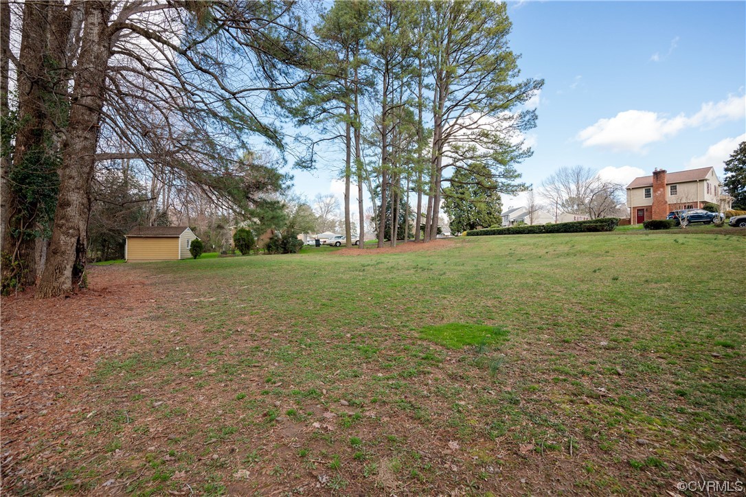 2340 Grassy Knoll Ln