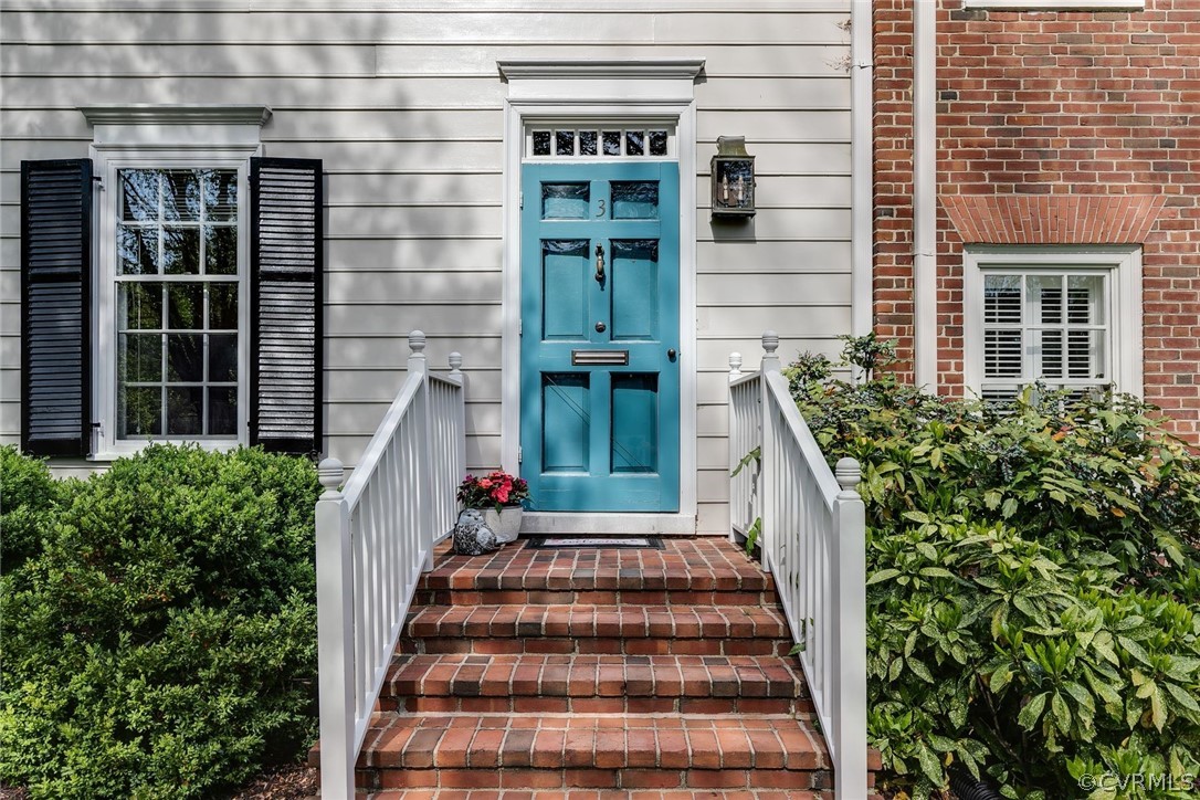 300 N Ridge Rd Unit#3