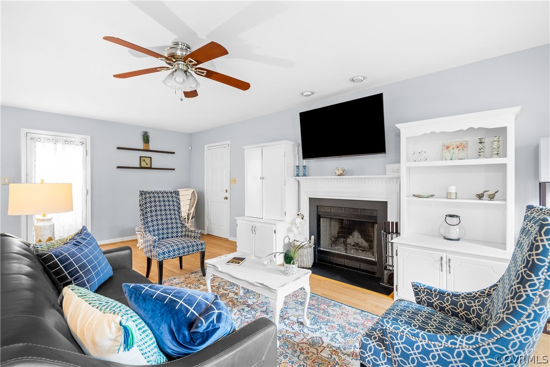 2900 Warfield Ridge Ter