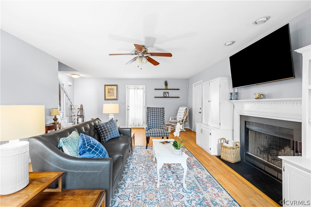 2900 Warfield Ridge Ter