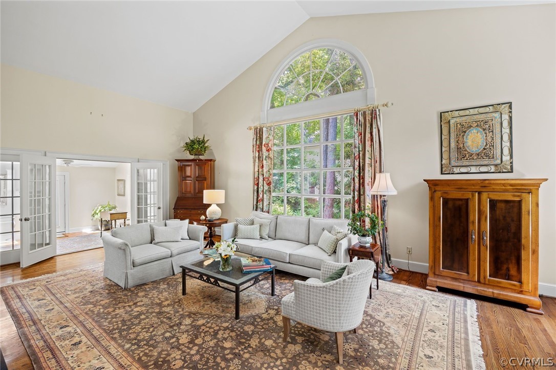527 Sleepy Hollow Rd.