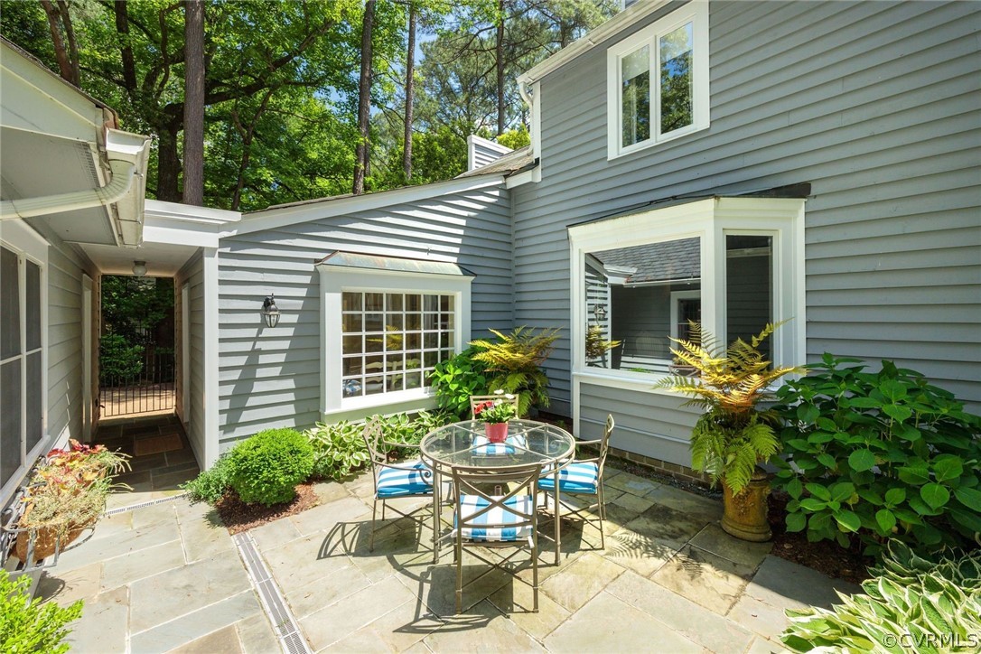 527 Sleepy Hollow Rd.