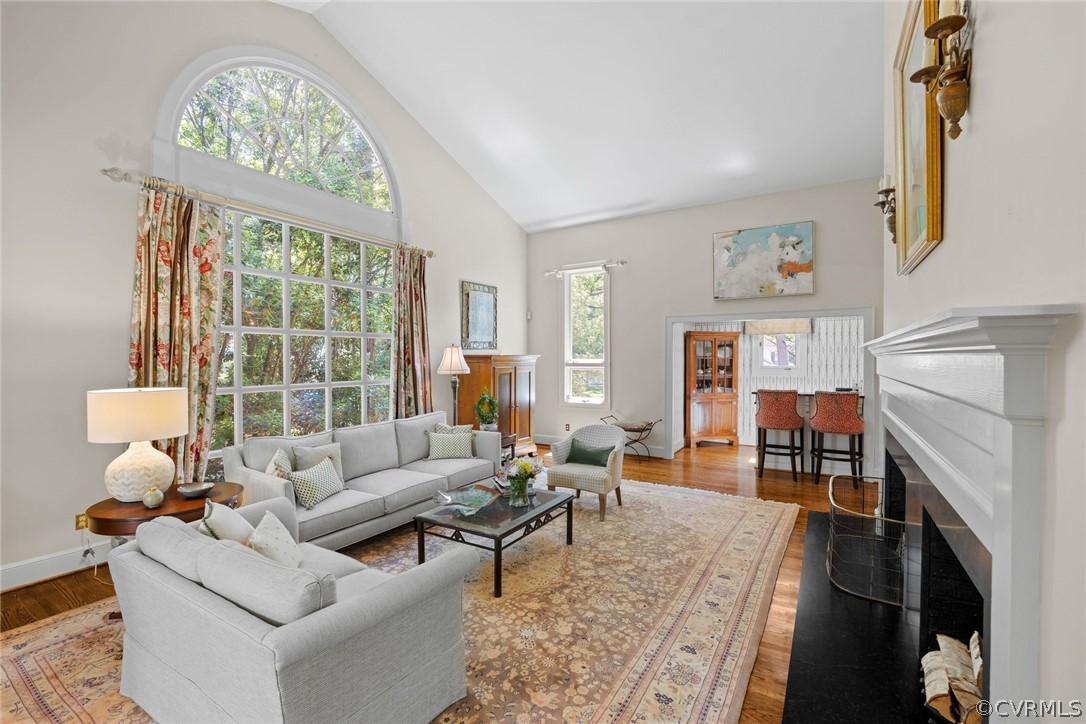 527 Sleepy Hollow Rd.