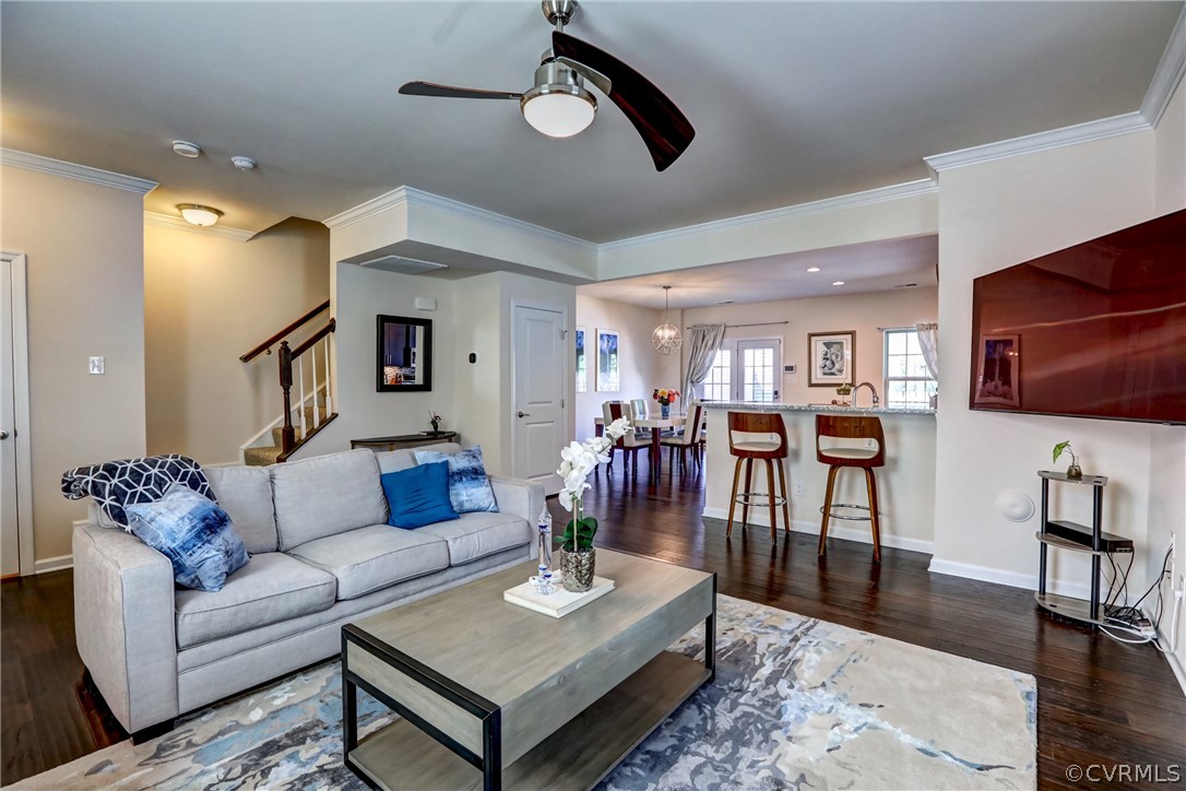 5541 Riverside Heights Way