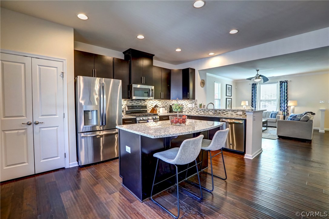 5541 Riverside Heights Way