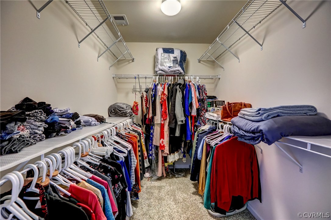 5541 Riverside Heights Way