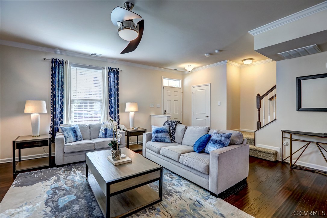 5541 Riverside Heights Way