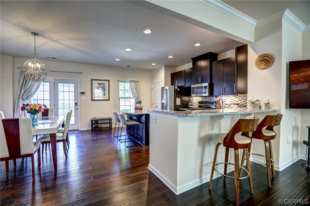 5541 Riverside Heights Way