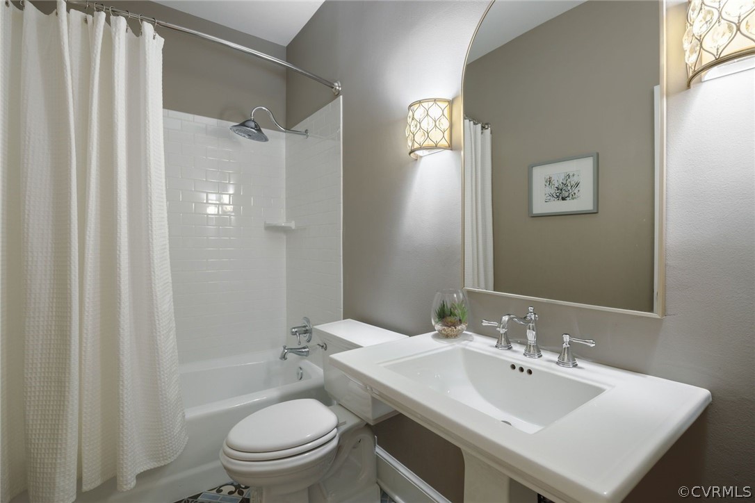 11507 Bridgetender Dr