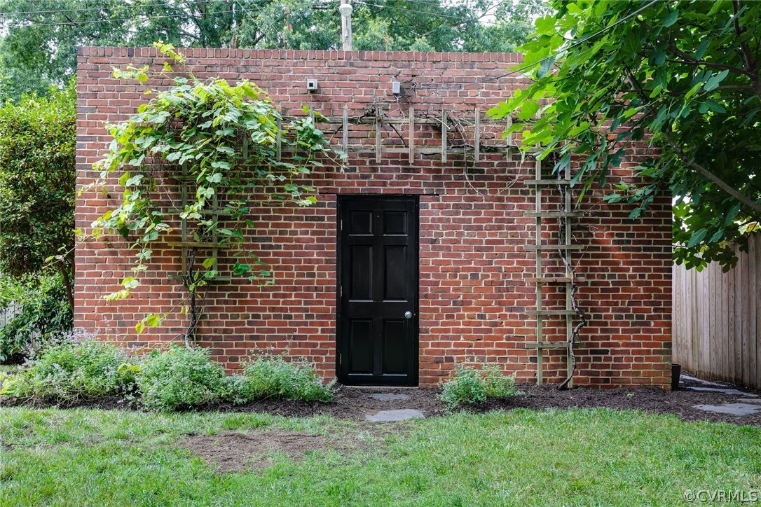 4209 W Franklin St