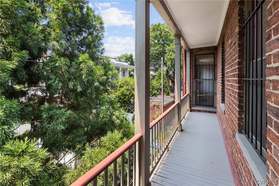 205 Strawberry St