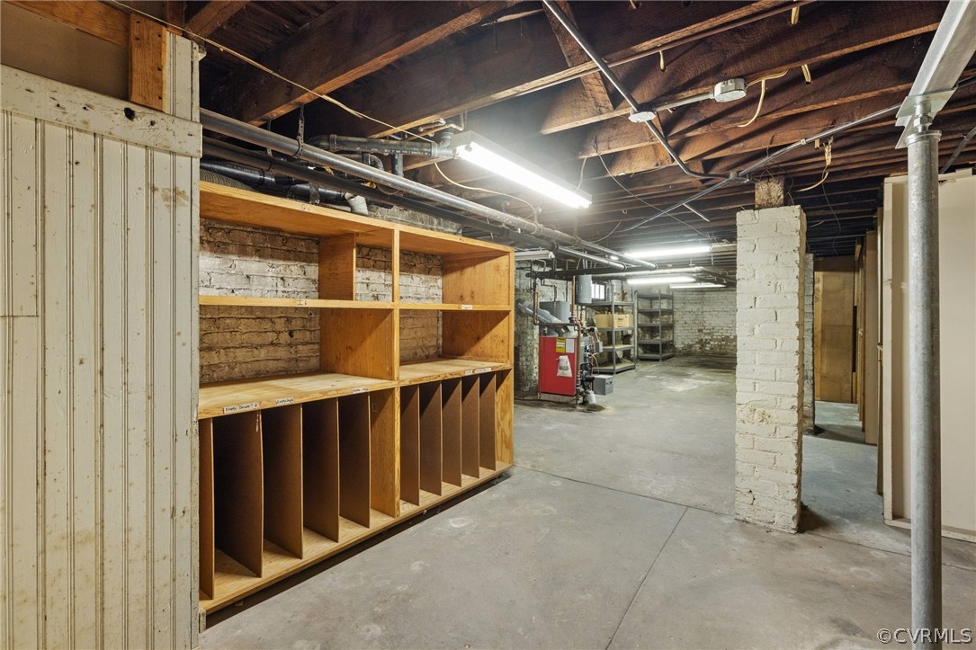 205 Strawberry St