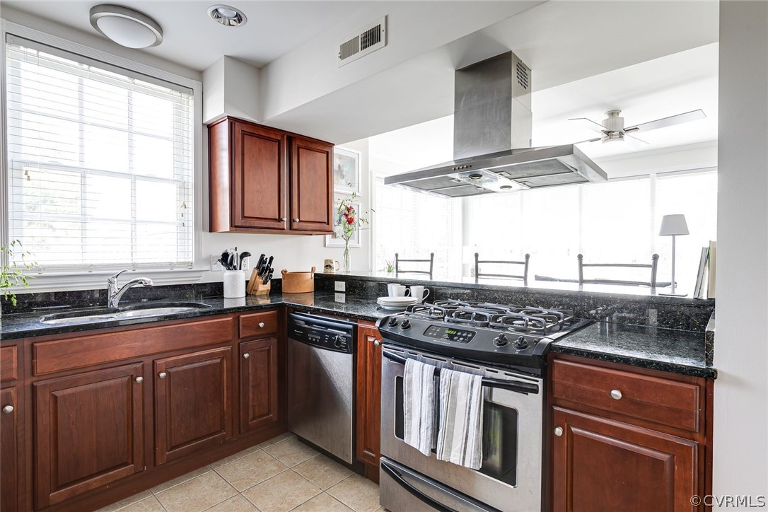 47 E Lock Ln Unit#U5