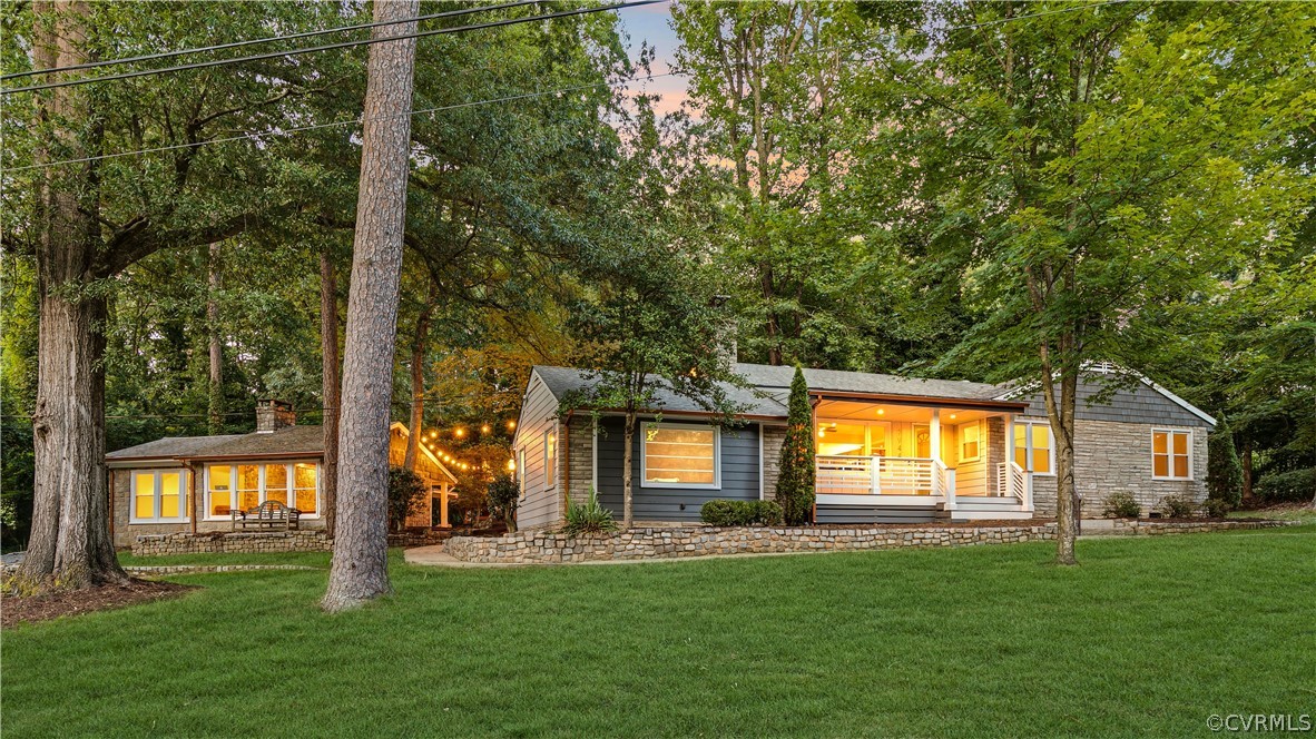 7944 Cherokee Rd