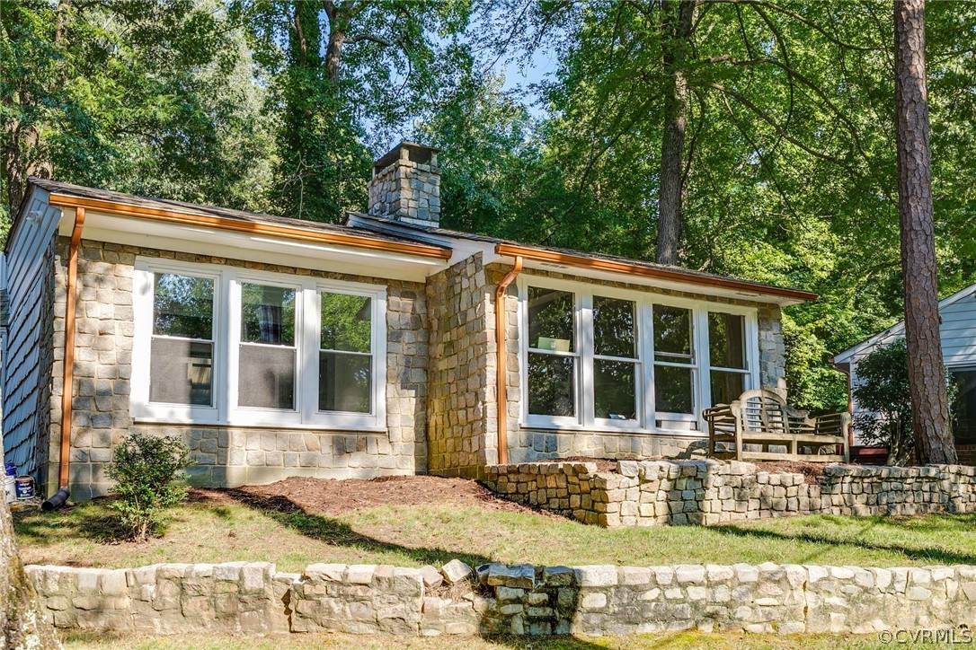 7944 Cherokee Rd