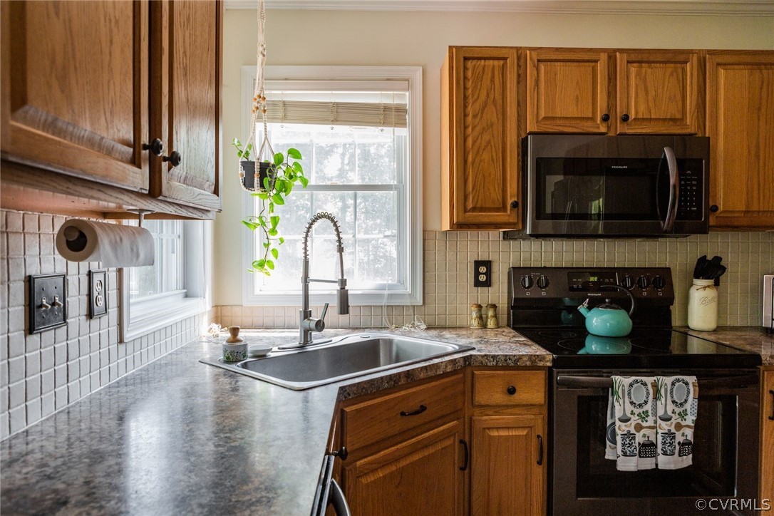 7933 Featherchase Ct