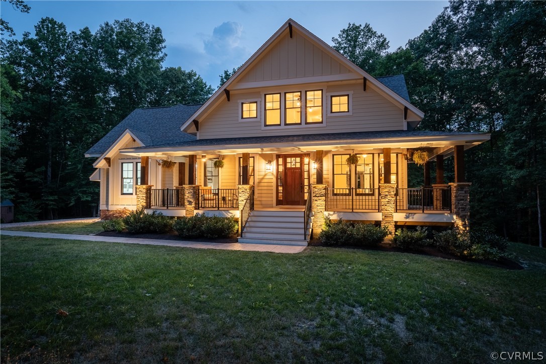 8301 Drakes Landing Ct