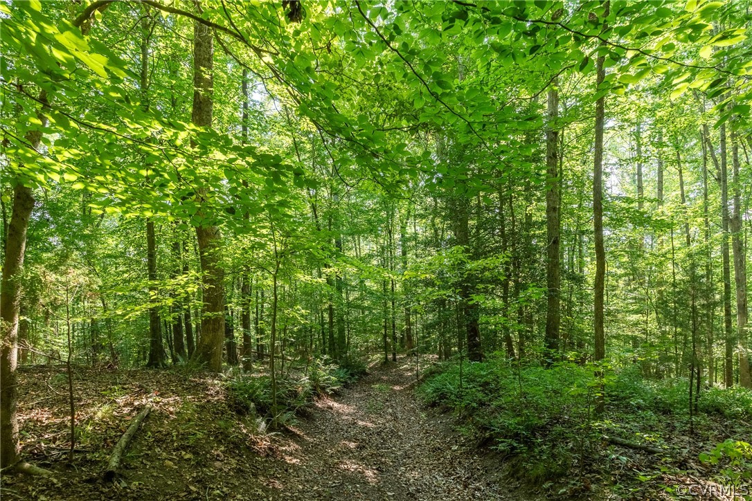 8301 Drakes Landing Ct