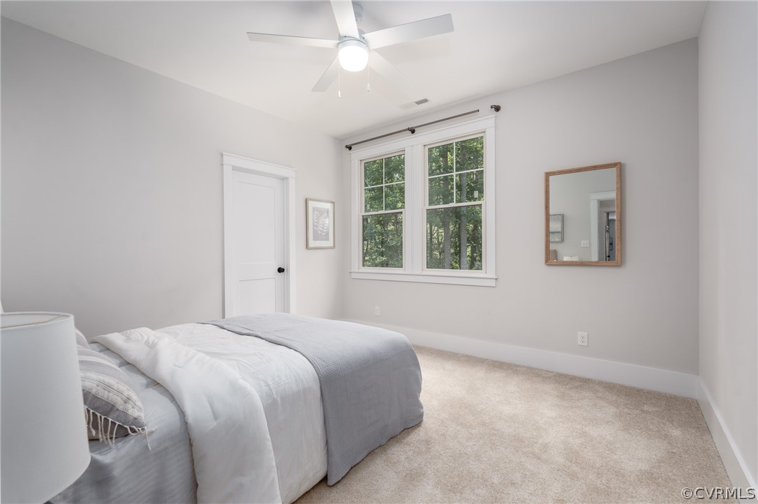 8301 Drakes Landing Ct