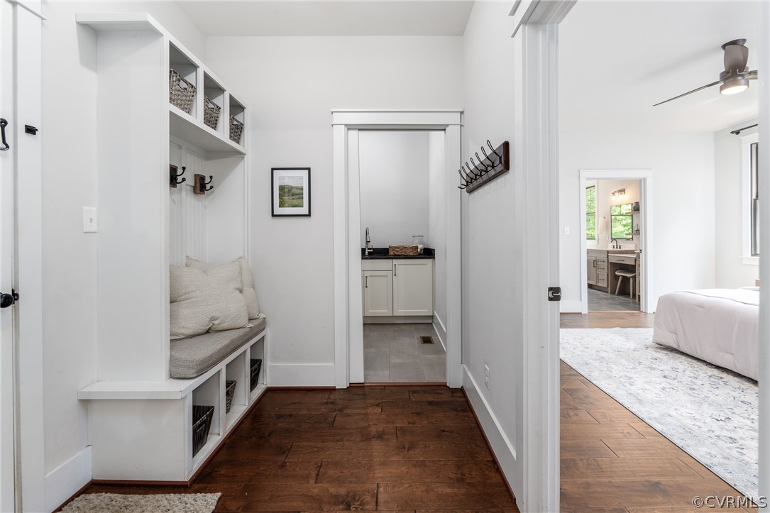 8301 Drakes Landing Ct