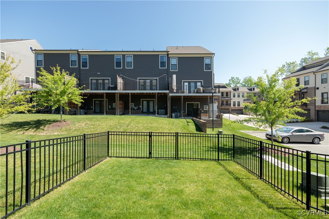 310 Broad Hill Oaks Ln