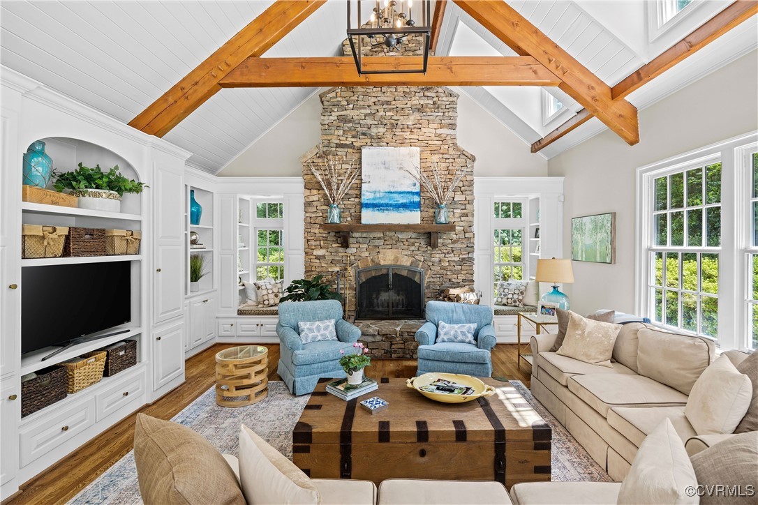 200 Walsing Dr