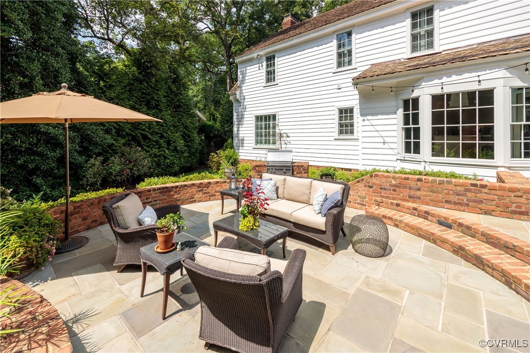 200 Walsing Dr