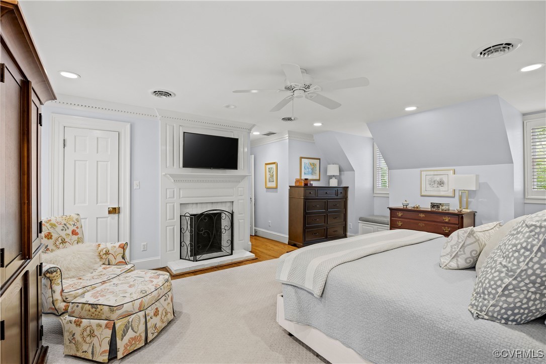 200 Walsing Dr