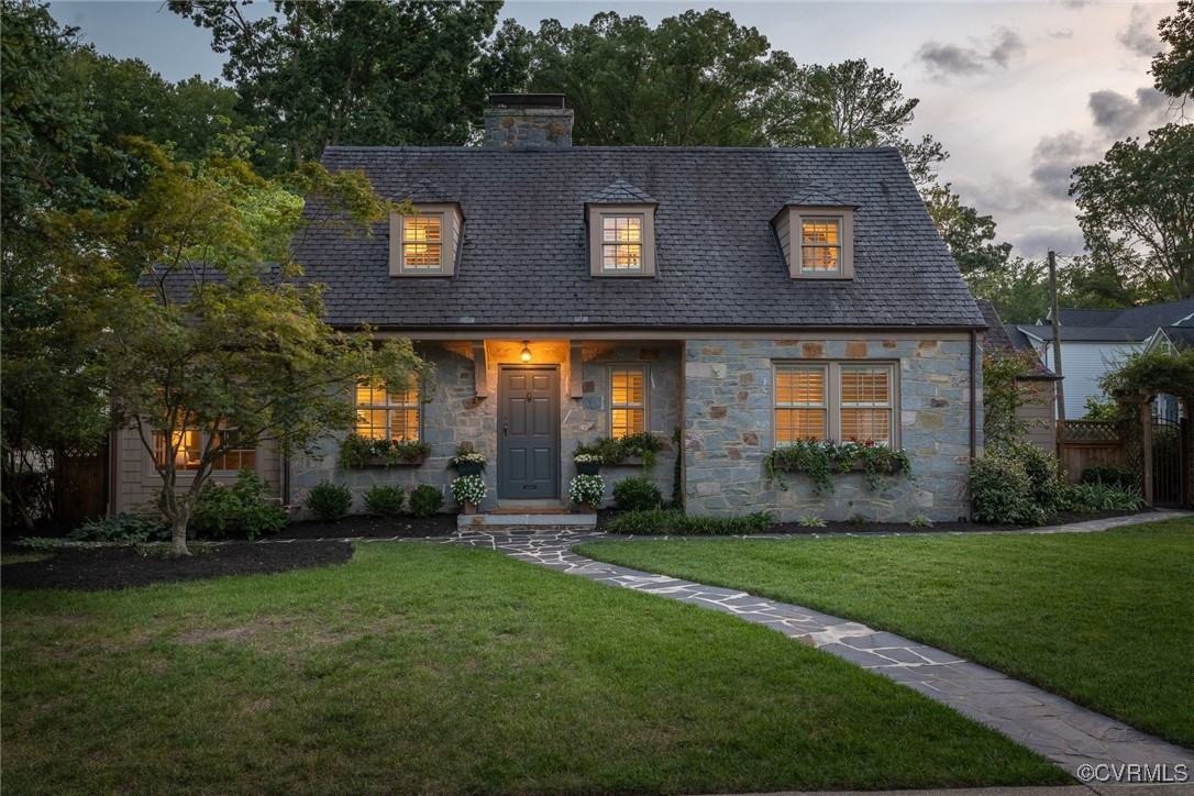 5805 Christopher Ln