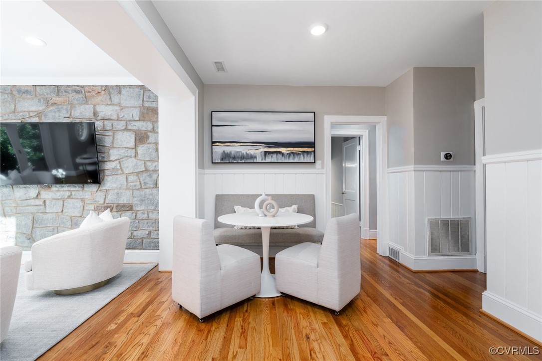 5805 Christopher Ln