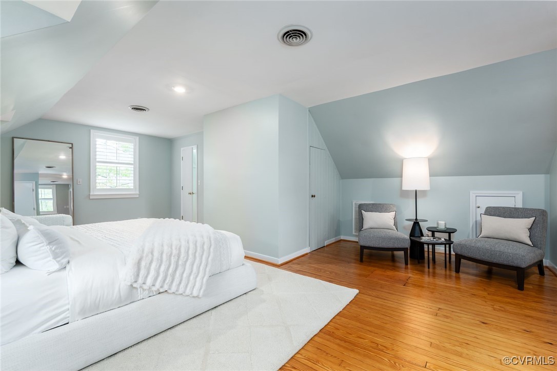 5805 Christopher Ln