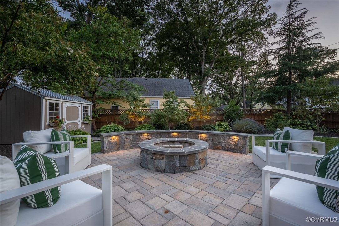 5805 Christopher Ln