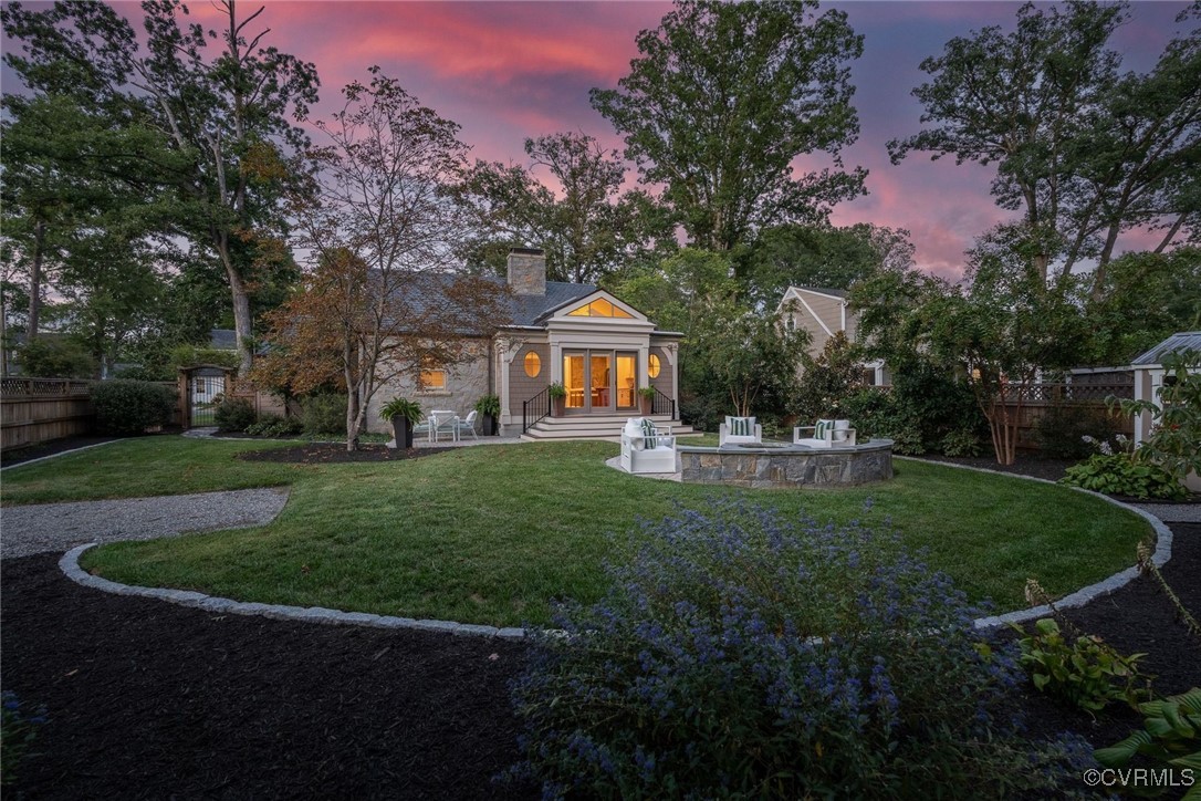 5805 Christopher Ln