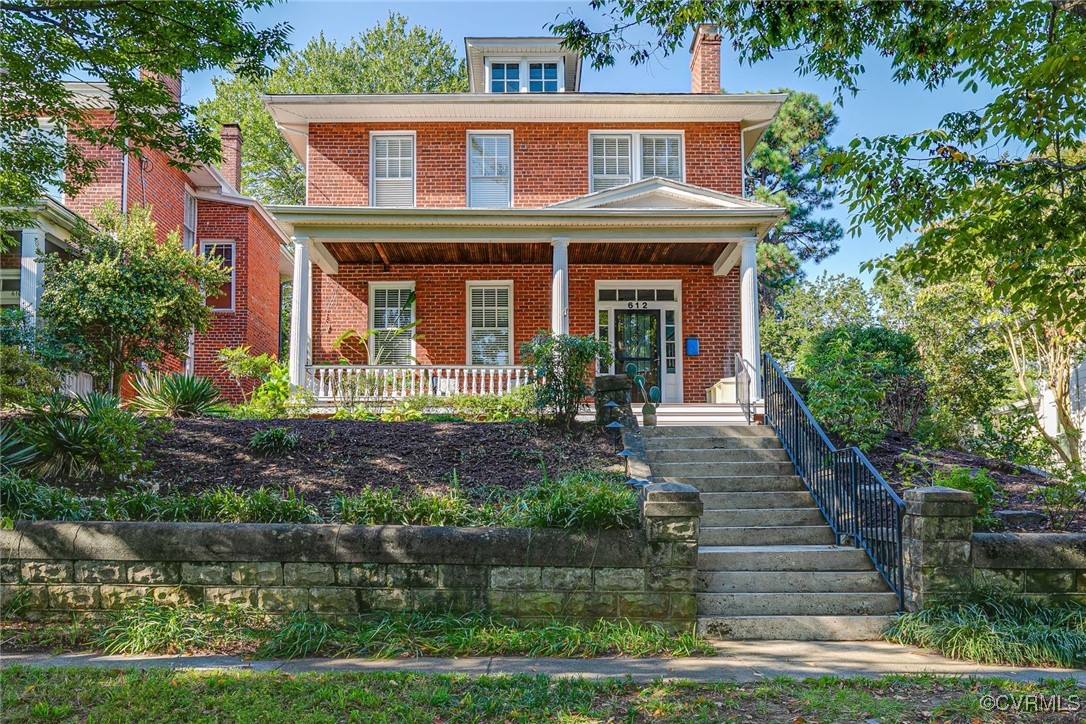 612 W 29th St