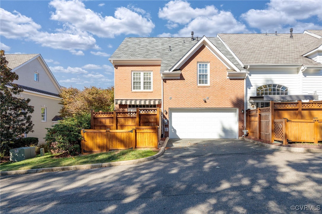 1113 Hyde Ln