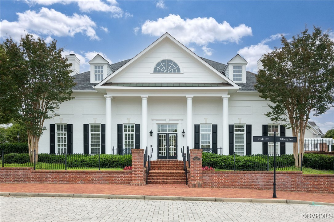 1113 Hyde Ln
