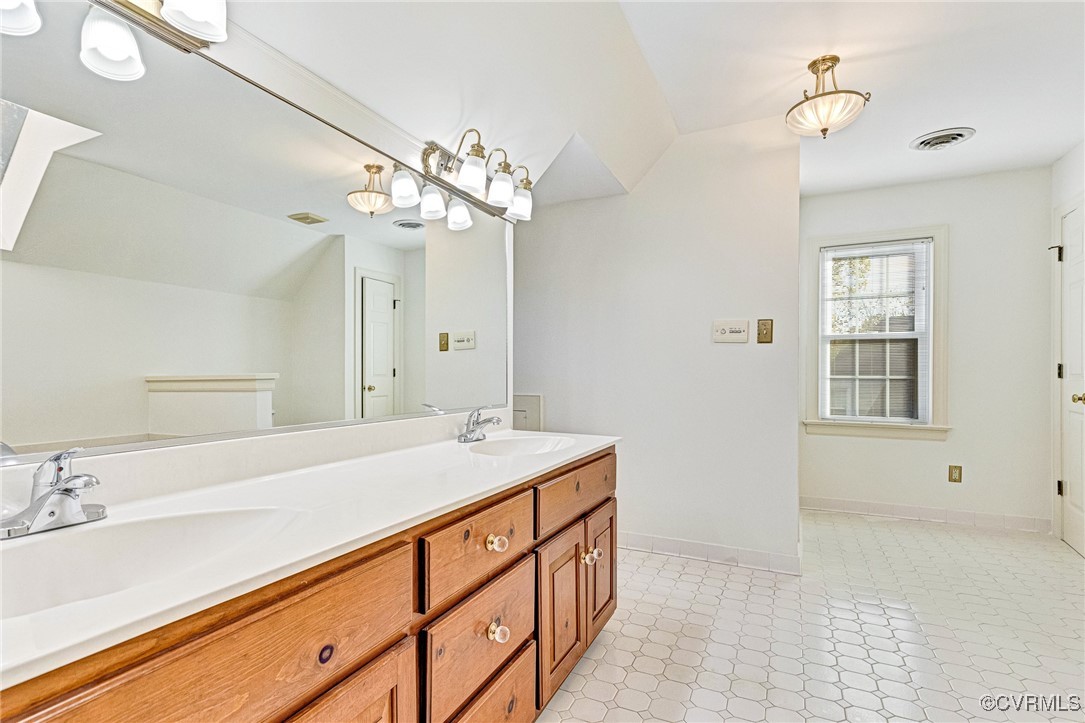 2608 Laclede Ave