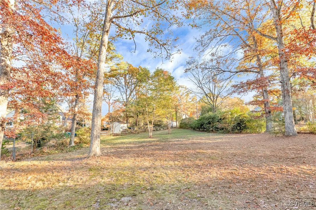 1505 Cloister Dr